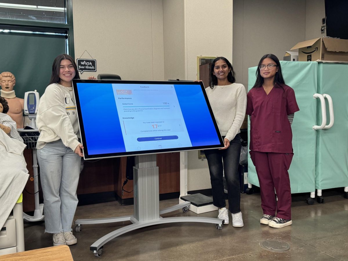 HOSA Students Present New Technology